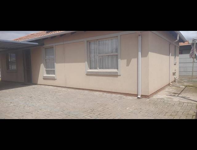 3 BEDROOM HOUSE FOR SALE IN LEOPARD’S REST